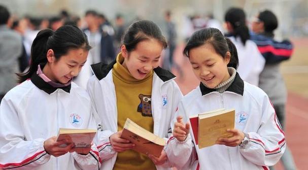 J9九游会 九游会J9中小学迎来消息2023年或“全部调整”？家长开心老师忧心忡忡(图4)