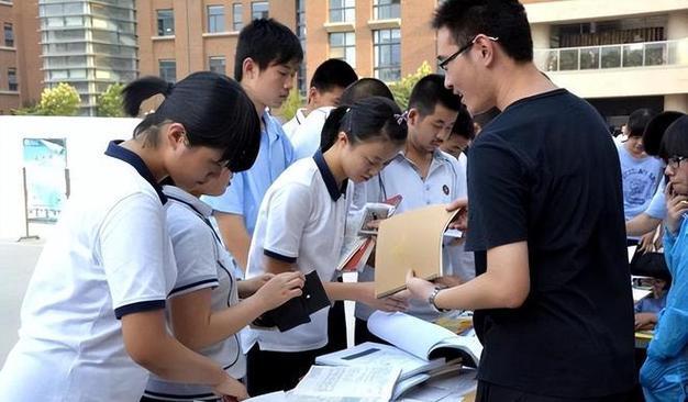 多地教育部门下发通知中小学期末考试或将J9九游会 九游会J9被取消？家长左右为难(图5)