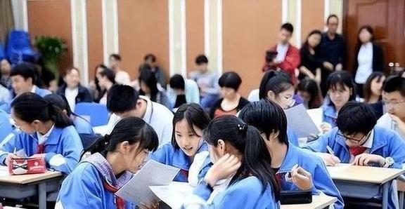 J9九游会 九游会J9中小学“6+3”或调整为“5+4”？预计6月1号实施教育部正面回应(图2)