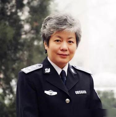 九游会J9 J9九游会李玫瑾儿童教育在讲什么？总结了她的20