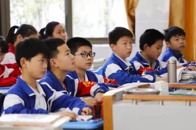 九游会J9 J9九游会新通知！中小学或将于7月5日实行新规家长听完后欢呼：靠谱(图2)