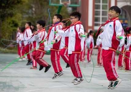 九游会J9 J9九游会新通知！中小学或将于7月5日实行新规家长听完后欢呼：靠谱(图6)