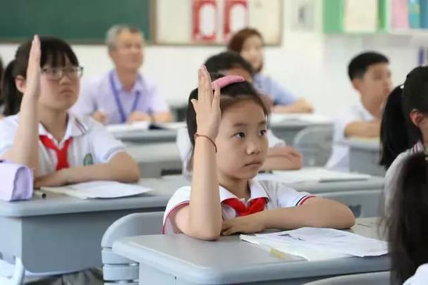 九游会J9 J9九游会中小学将改成“542”学制？预计在2023年实施教育部门做出回应(图2)