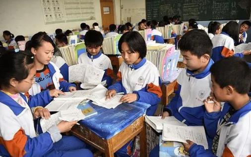 九游会J9 J9九游会中小学将改成“542”学制？预计在2023年实施教育部门做出回应(图4)