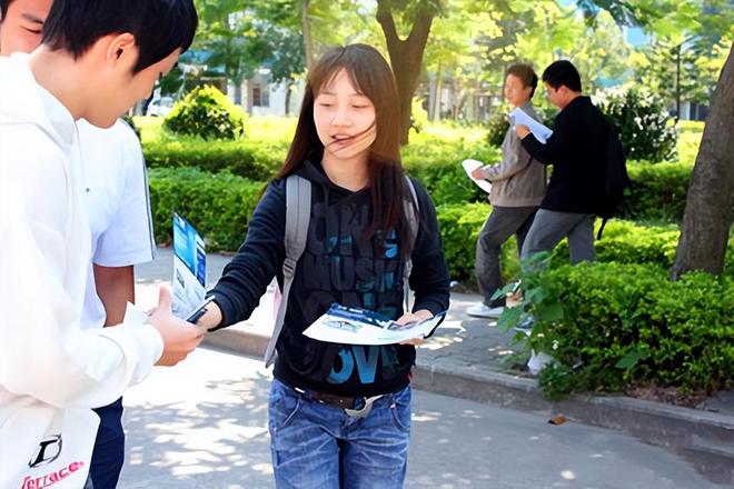 九游会J9 J9九游会父亲教10岁儿子理财1年挣1570元：儿童财商教育要这样做(图5)