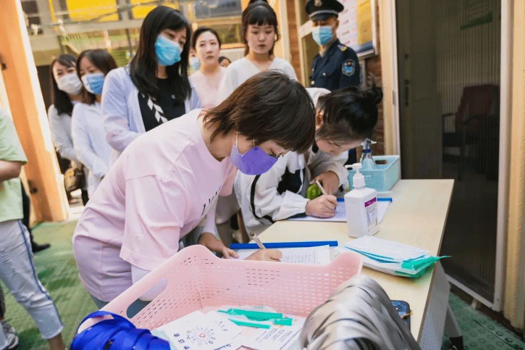 【学前教育九游会J9 J9九游会】从看见儿童走向看懂儿童(图3)