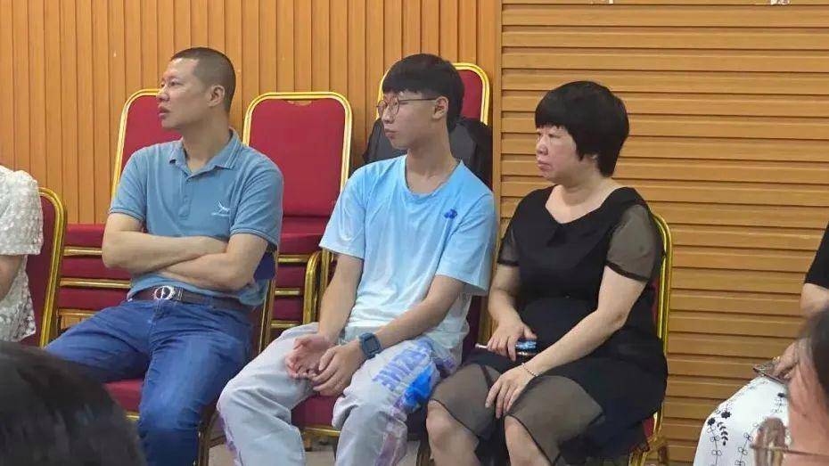 J9九游会 九游会J9如何教育孩子？这场“干货”满满的讲座为你支招！(图2)