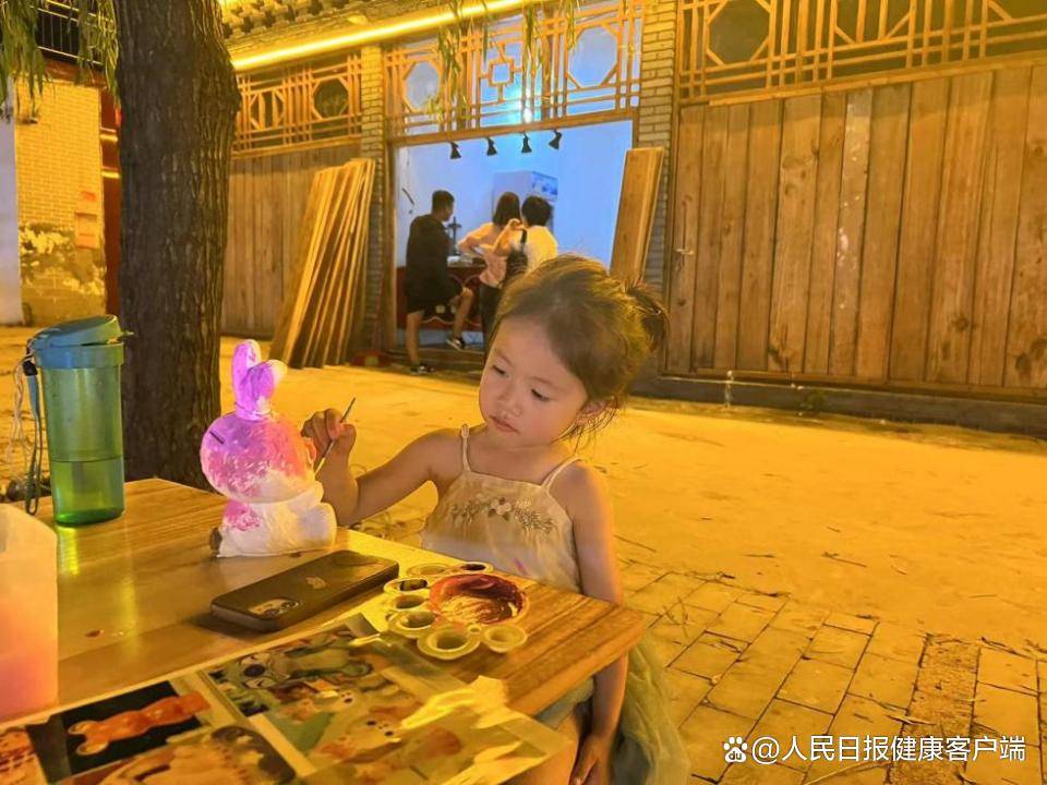 留九游会J9 J9九游会守儿童父母在家门口有了就业新选择(图1)