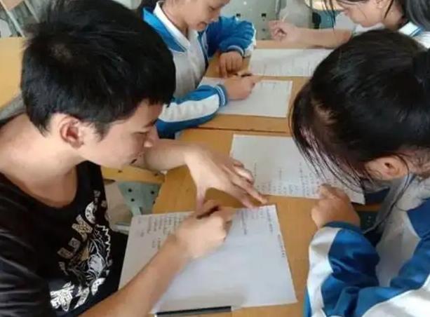 新通知！中小学学制或将九游会J9 J9九游会调整为“543”教师们直言：很为难(图6)