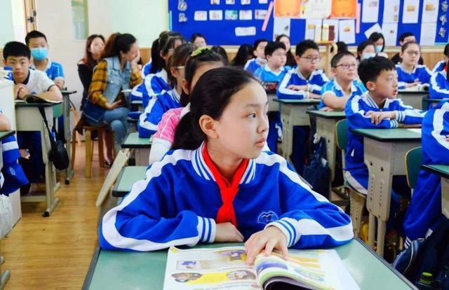新通知！中小学学制或将九游会J9 J9九游会调整为“543”教师们直言：很为难(图5)