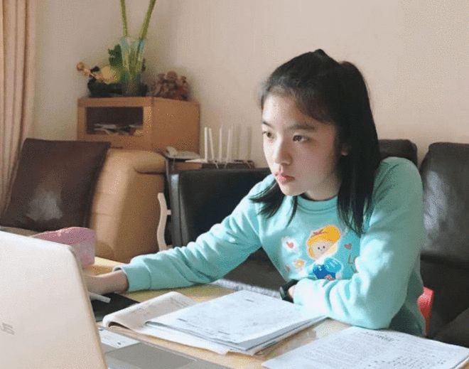 教育部推出一网络平台中小学可以在线听九游会J9 J9九游会课所有科目免费(图2)