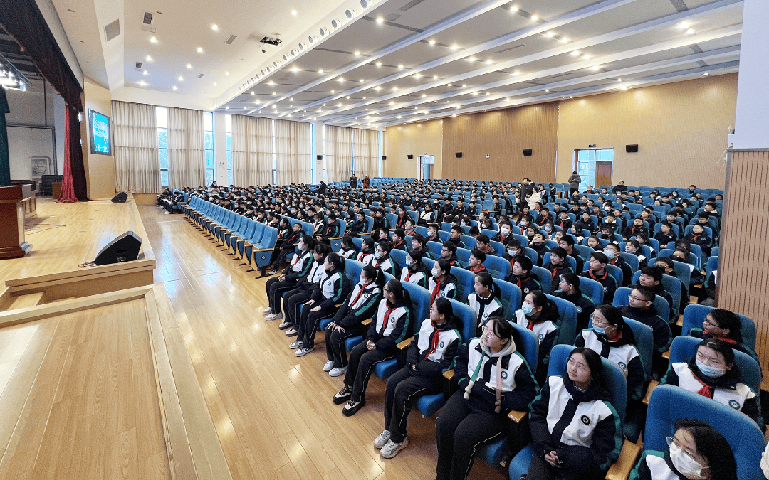 扬州开展青少年防溺水安全技能普及J9九游会 九游会J9教育活动(图4)