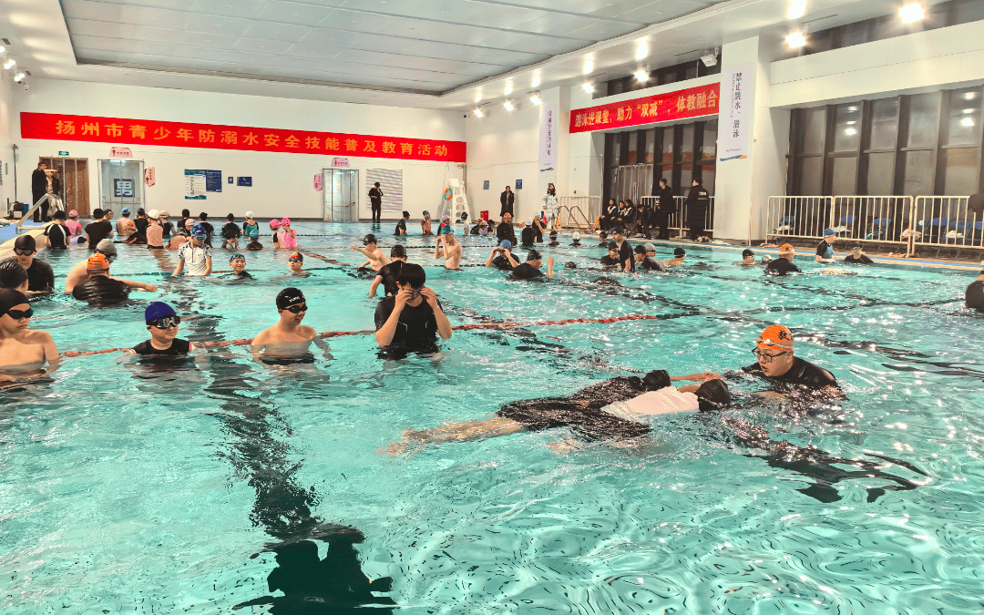 扬州开展青少年防溺水安全技能普及J9九游会 九游会J9教育活动(图7)