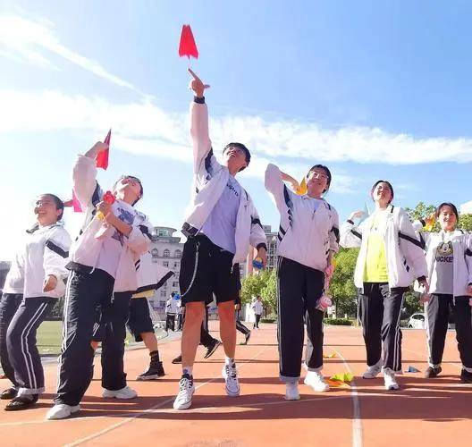 九游会J9 J9九游会孩子教育是学校出了问题还是家庭教育和社会出了问题？(图2)