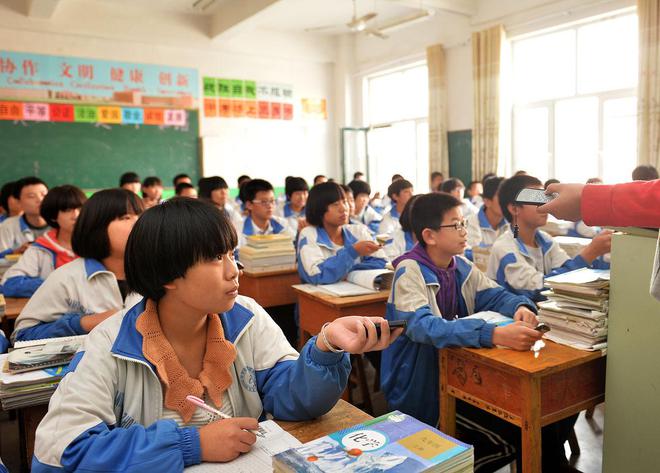 河北中学生J9九游会 九游会J9案反思：教育在哪里出了问题？(图2)