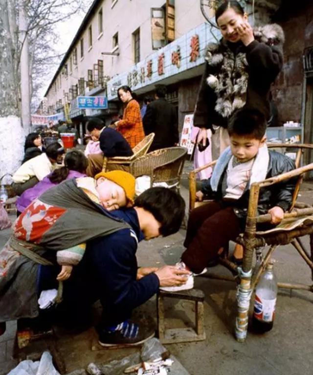 有图有真相：贫富差距影响了孩J9九游会 九游会J9子的教育资源！(图3)