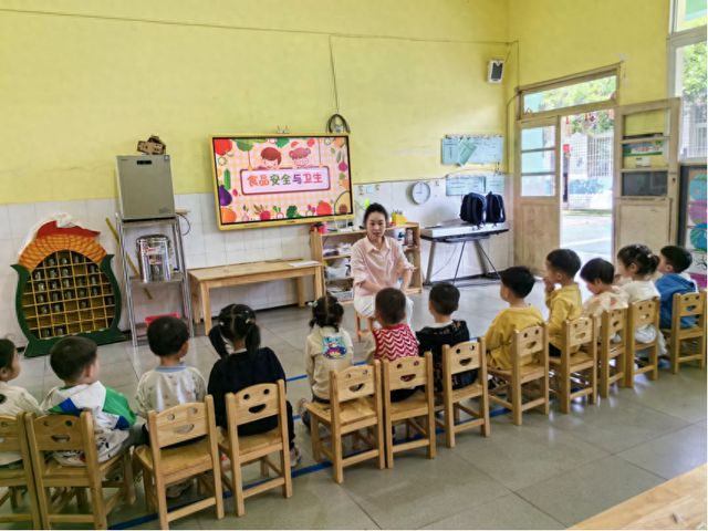 J9九游会 九游会J9江安县阳春镇桐梓幼儿园开展食品安全主题