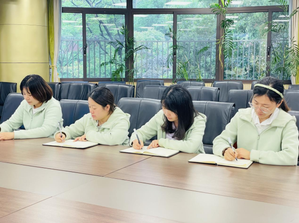 J9九游会 九游会J9合肥市宿州路幼儿园教育集团召开4月份宣传组工作会议(图2)