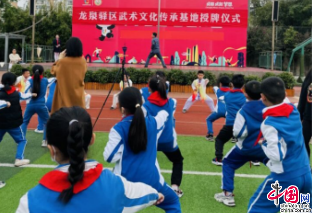 J9九游会 九游会J9文化润校园道路长且宽 浸润在校园里的传统文化(图2)