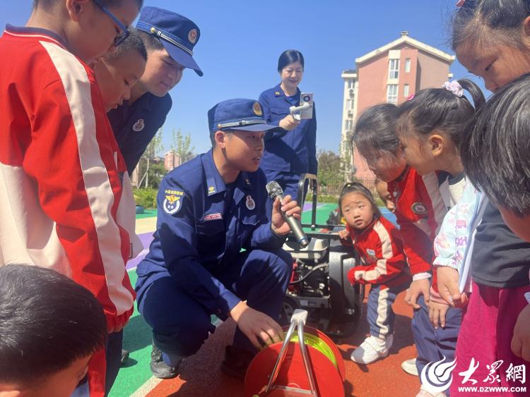 九游会J9 J9九游会东营市东营区文汇街道第二幼儿园大班开展